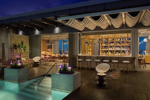 Las Palmas Rooftop Bar place picture